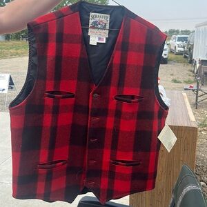 Vest, red and black